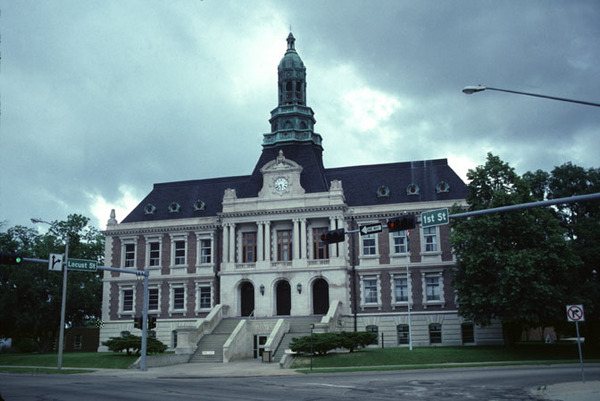 Hall County Courthouse in Grand Island, NE