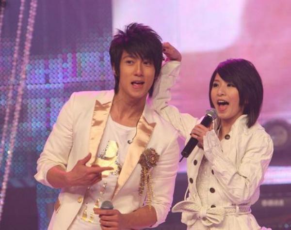 Hebe Tian Hairstyle 2010