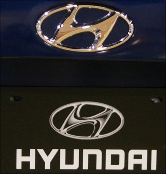 hyundai logo