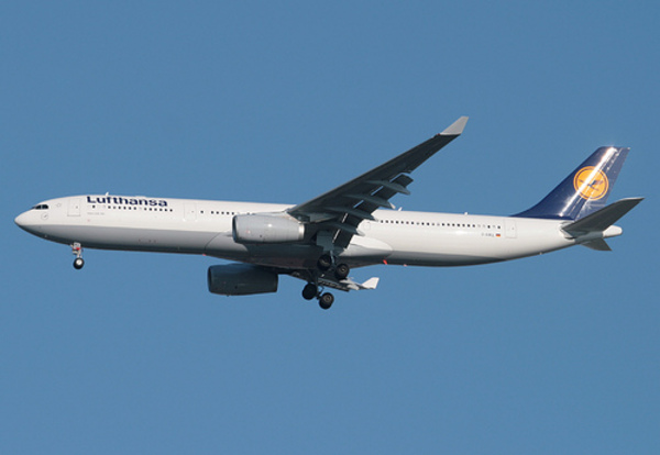 LUFTANSA Airbus A330 D-AIKL EWR Newark Liberty Int