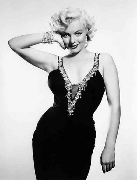 Marilyn_Monroe_13_Marilyn_48d5ed30e2562.jpg