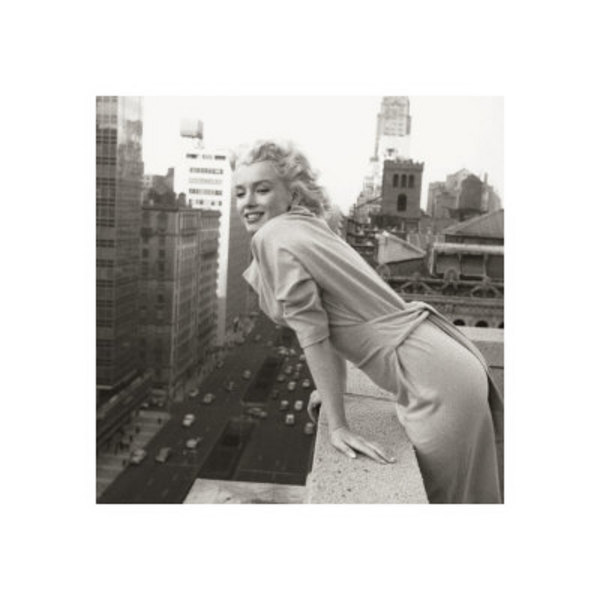 http://www.weblo.com/asset_images/large/Marilyn_Monroe_48afff01e05fa.jpg