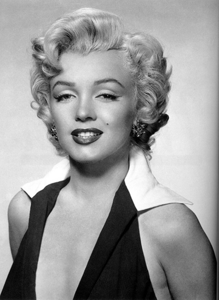 http://www.weblo.com/asset_images/large/Marilyn_Monroe_Marilyn_Mo_48e88a010460b.jpg