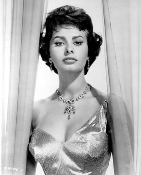sophia loren nine. Sophia Loren