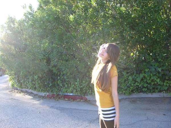 Willa Holland