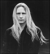 https://www.weblo.com/music/images/artists/full/Jerry_Cantrell_48f5ec89f2b9b.jpg